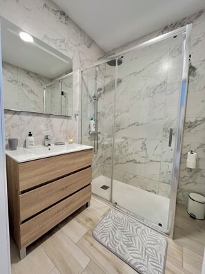Bathroom - Vrbo Property (Torremolinos)