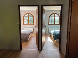 Iron/ironing board, WiFi - Vrbo Property (Annonay)