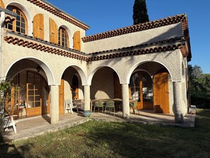 Exterior - Vrbo Property (Annonay)