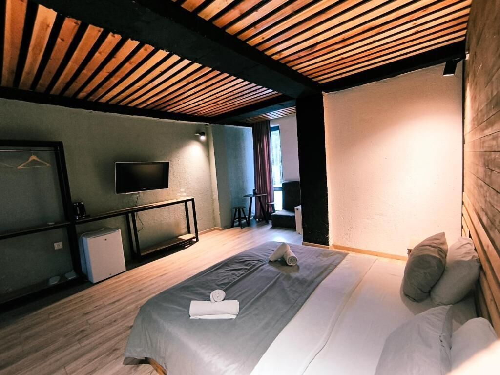 Quarto casal ou duplo standard, vista para o pátio | Wi-Fi de cortesia, roupa de cama
