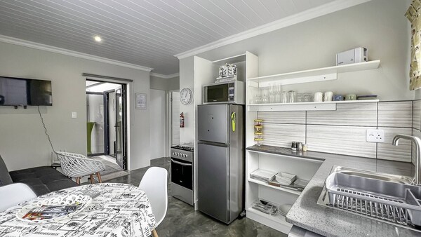 Luxurious 2-bedroom Apartment With Sea View In Mossel Bay - Mossel Bay