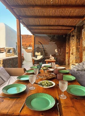 Outdoor dining - Mykonos Cycladic house
The perfect White House , near panormos beach (Mykonos)