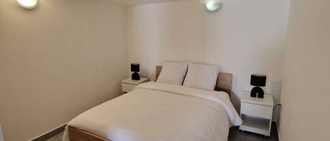 1 bedroom, WiFi, bed sheets