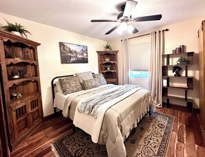 4 chambres, bureau, Wi-Fi gratuit, draps fournis