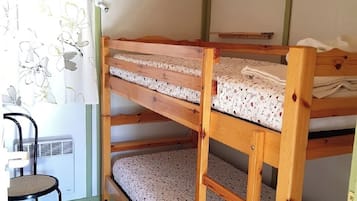 2 bedrooms, iron/ironing board