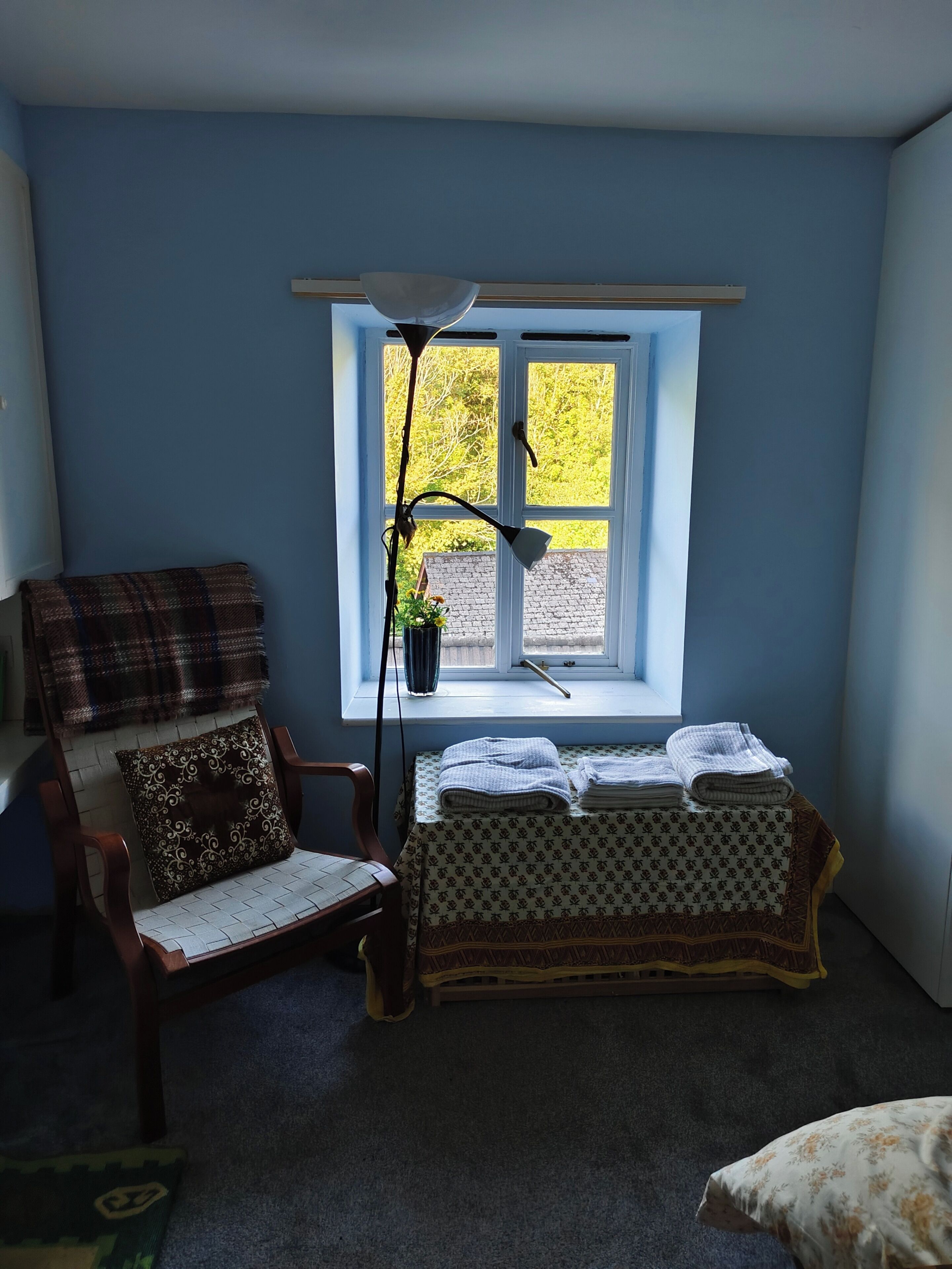 2 bedrooms, iron/ironing board, bed sheets