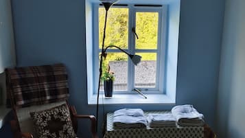 2 Schlafzimmer, BĂŒgeleisen/BĂŒgelbrett, BettwĂ€sche