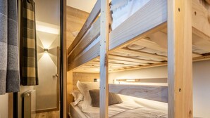 2 bedrooms, free WiFi - Cozy apartment, center station - 4 guests (Courchevel 1550)