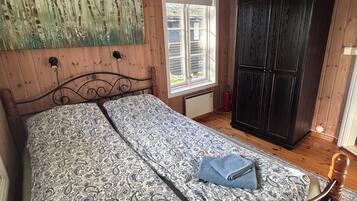 Internet, bed sheets