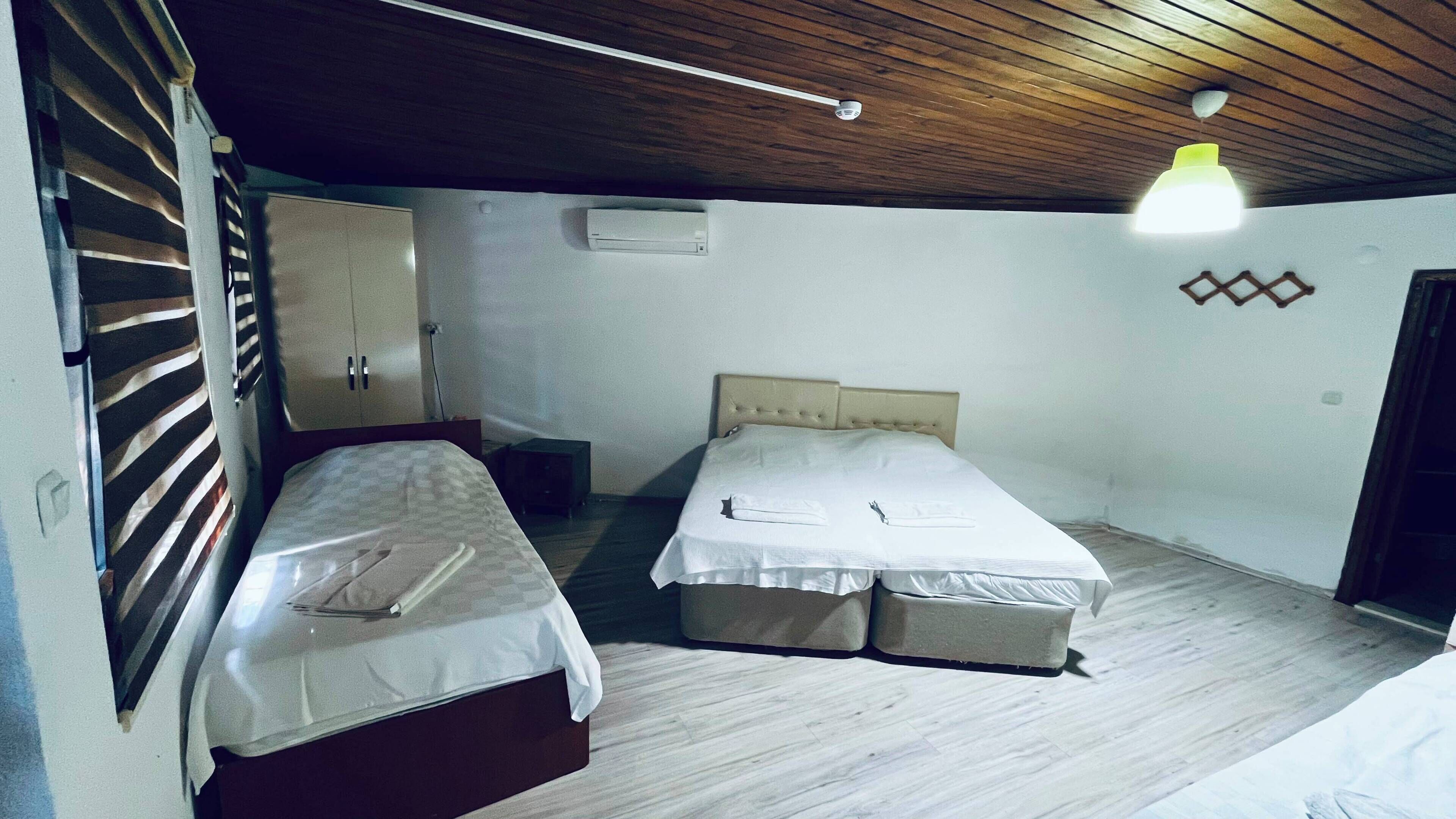 ห้องสแตนดาร์ดสำหรับสี่ท่าน, วิวทะเล | โต๊ะทำงาน, พื้นที่ทำงานแบบใช้แล็ปท็อป, Wi-Fi ฟรี