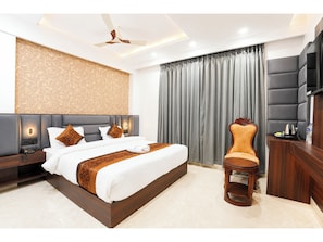 Double Room - Hotel Prakash Near Vishwanath Temple (Varanasi)