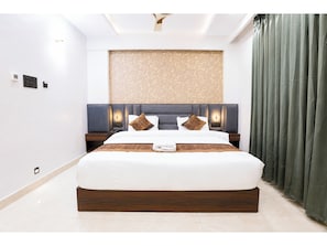 Double Room - Hotel Prakash Near Vishwanath Temple (Varanasi)