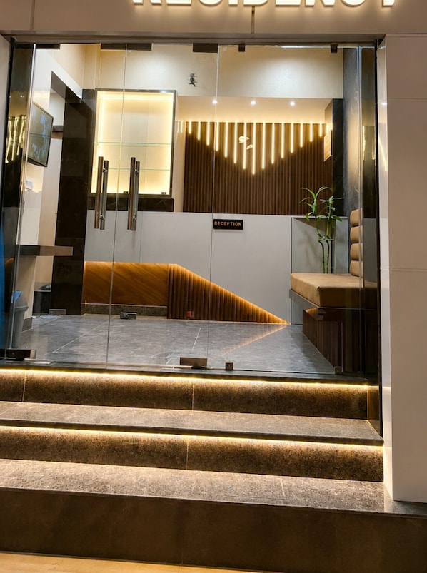 Exterior - Hotel Prakash Near Vishwanath Temple (Varanasi)