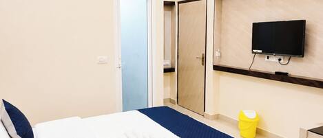 Deluxe Double Room, Air conditioning | View from room