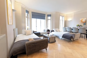 5 Schlafzimmer, Bügeleisen/Bügelbrett, WLAN