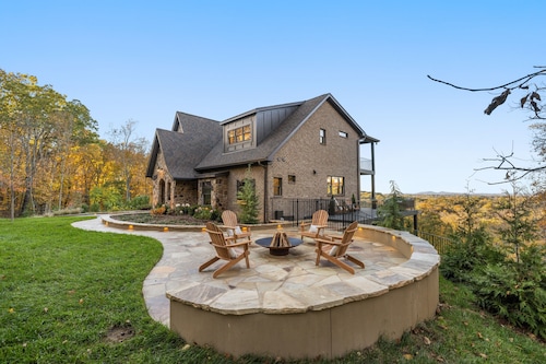 Above Nashville Tranquility | Pool & Spa | 10 Acres | Gated