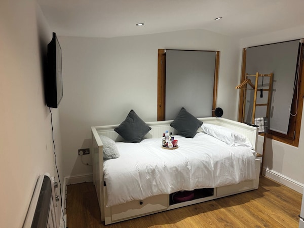 Tranquil Cabin Retreat In Bexleyheath - Dartford