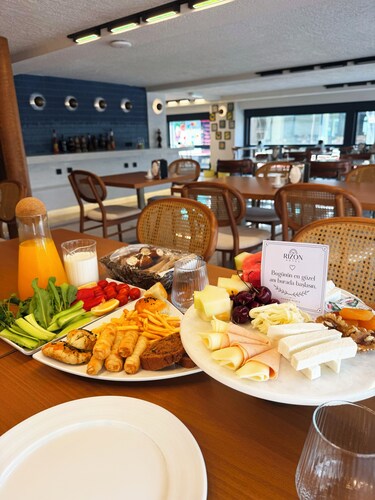 The Rizon Hotel