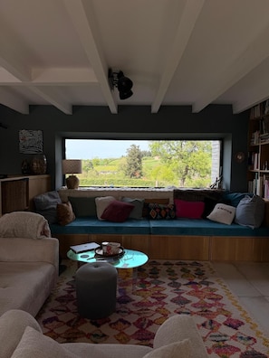 Televisión y libros 