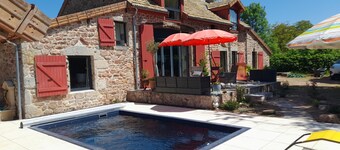 Beautiful South Burgundy: airy, spacious house with views, nature sports,