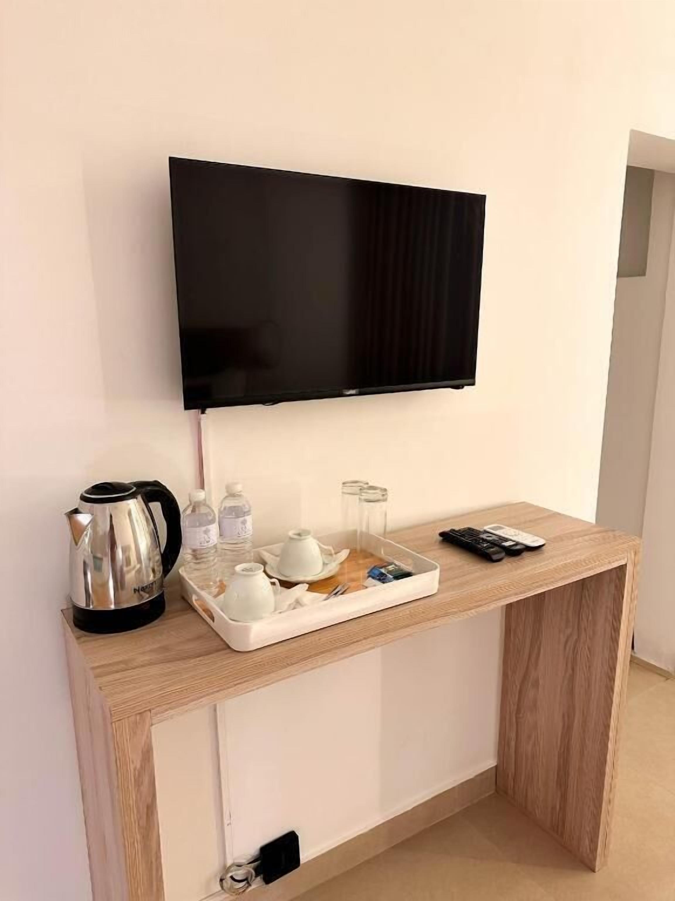 Luxury Suite, Garden View | Interior