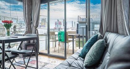 At Sea Houseboat w/ Rooftop | Heart of Gothenburg