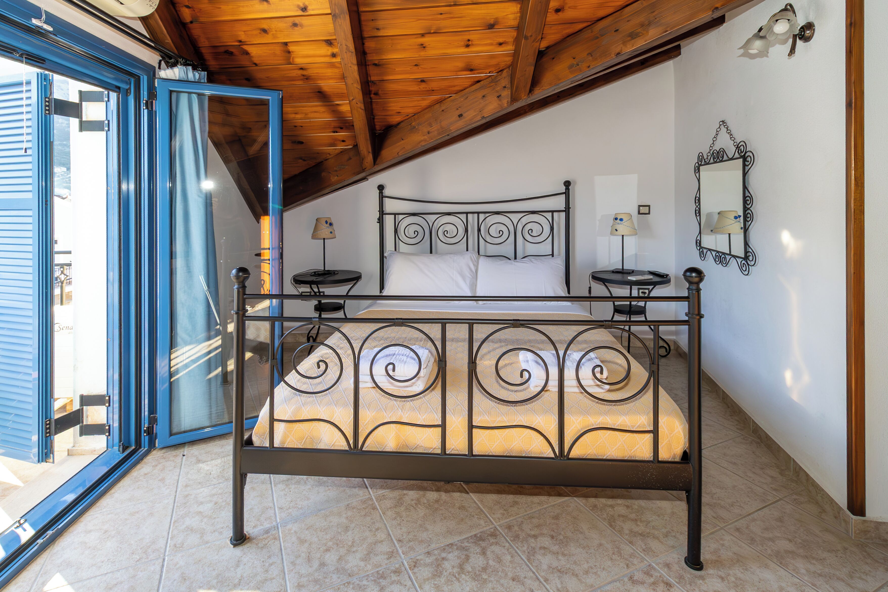 2 chambres, fer et planche à repasser, Wi-Fi gratuit, draps fournis