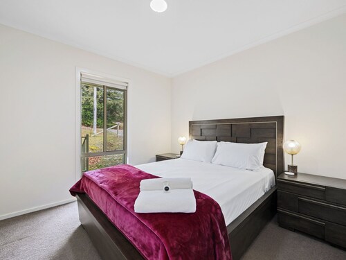 Marysville River Retreat