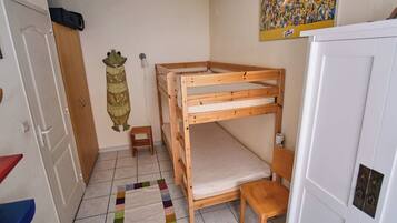 3 habitaciones, tabla de planchar con plancha y wifi gratis