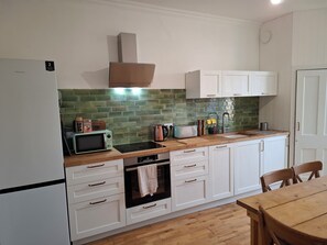 Private kitchen - Two bed flat in Dalry Colonies (Edinburgh)
