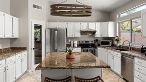 Coffee/tea maker, fridge, microwave, oven - Kierland Golf Retreat | Pool, Spa, 4 Kings (Scottsdale)