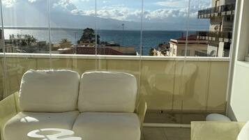 Luxury Apartment, Sea View | Interior