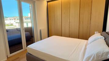 Apartment, Balkon, Stadtblick