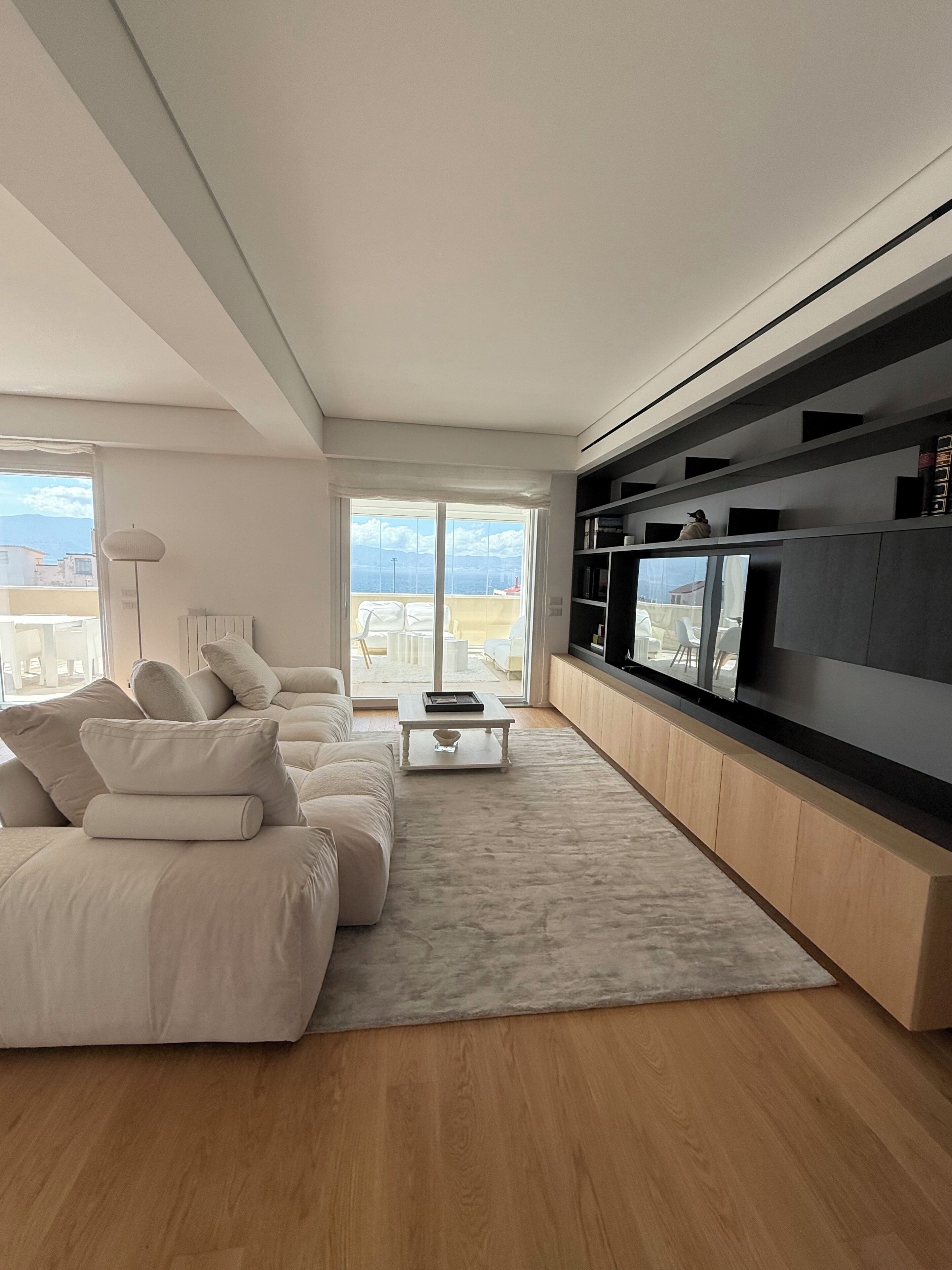 Luxury Apartment, Sea View | Living area