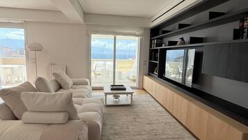 Luxury Apartment, Sea View | Living area