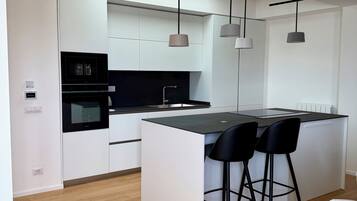 Apartment, Balcony, City View | Private kitchen