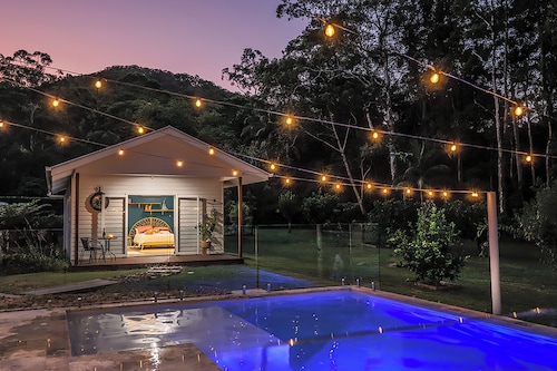 The Poolhaus Retreat- Peaceful private guesthouse
