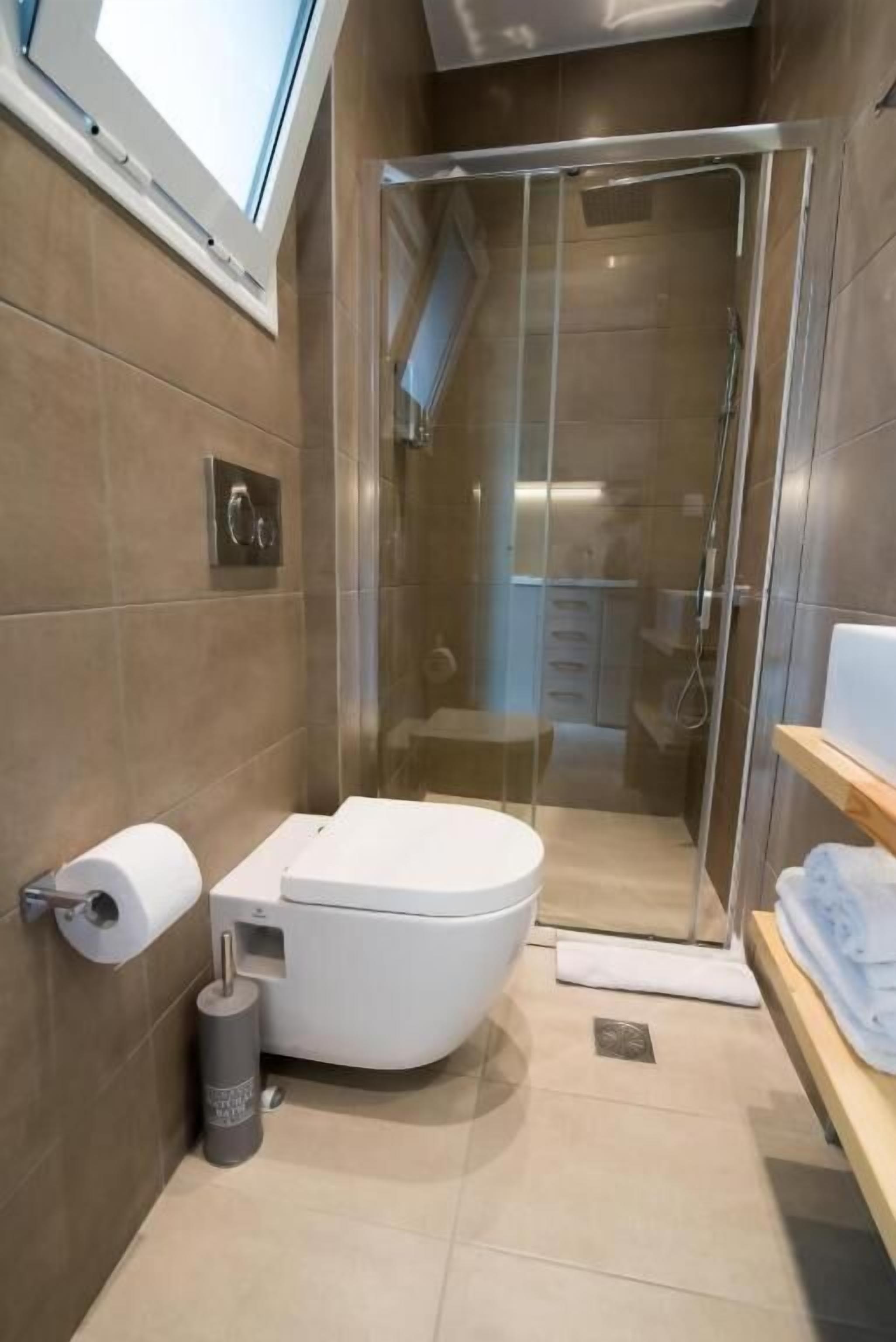 Superior Apartment, Balcony, Courtyard View | Bathroom