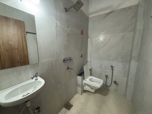 Deluxe Room | Bathroom - Hotel Dev Shree Palace (Ujjain)