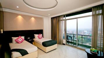 Deluxe Double or Twin Room, Balcony, Lake View | Desk, laptop workspace, free WiFi