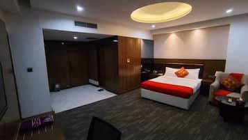 Desk, laptop workspace, free WiFi