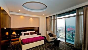 Deluxe Double Room, Balcony, Lake View | Desk, laptop workspace, free WiFi