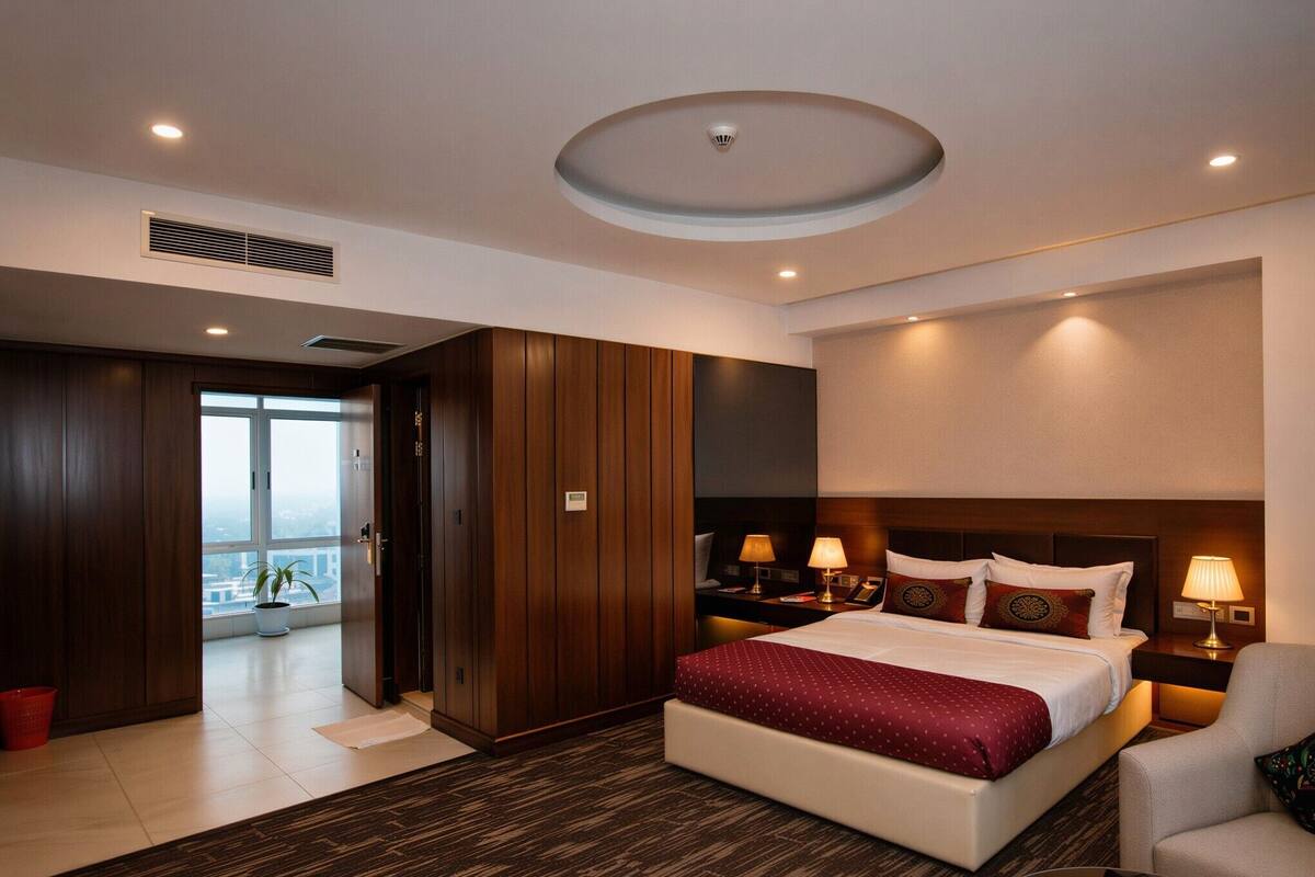 Suíte superluxo, sacada, vista para o lago | Roupas de cama de algodão egípcio, roupas de cama premium, escrivaninha
