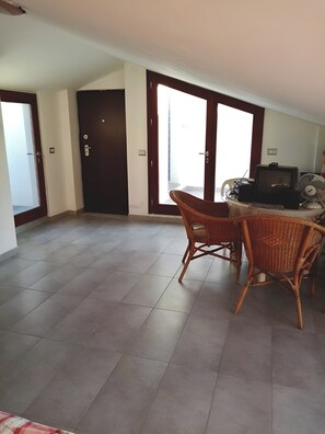 Interior - Apartment for 8 people near the beach and city center (Alghero)