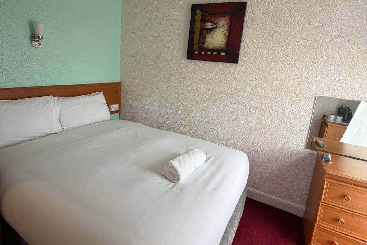 Basic Double Room | Desk, free WiFi