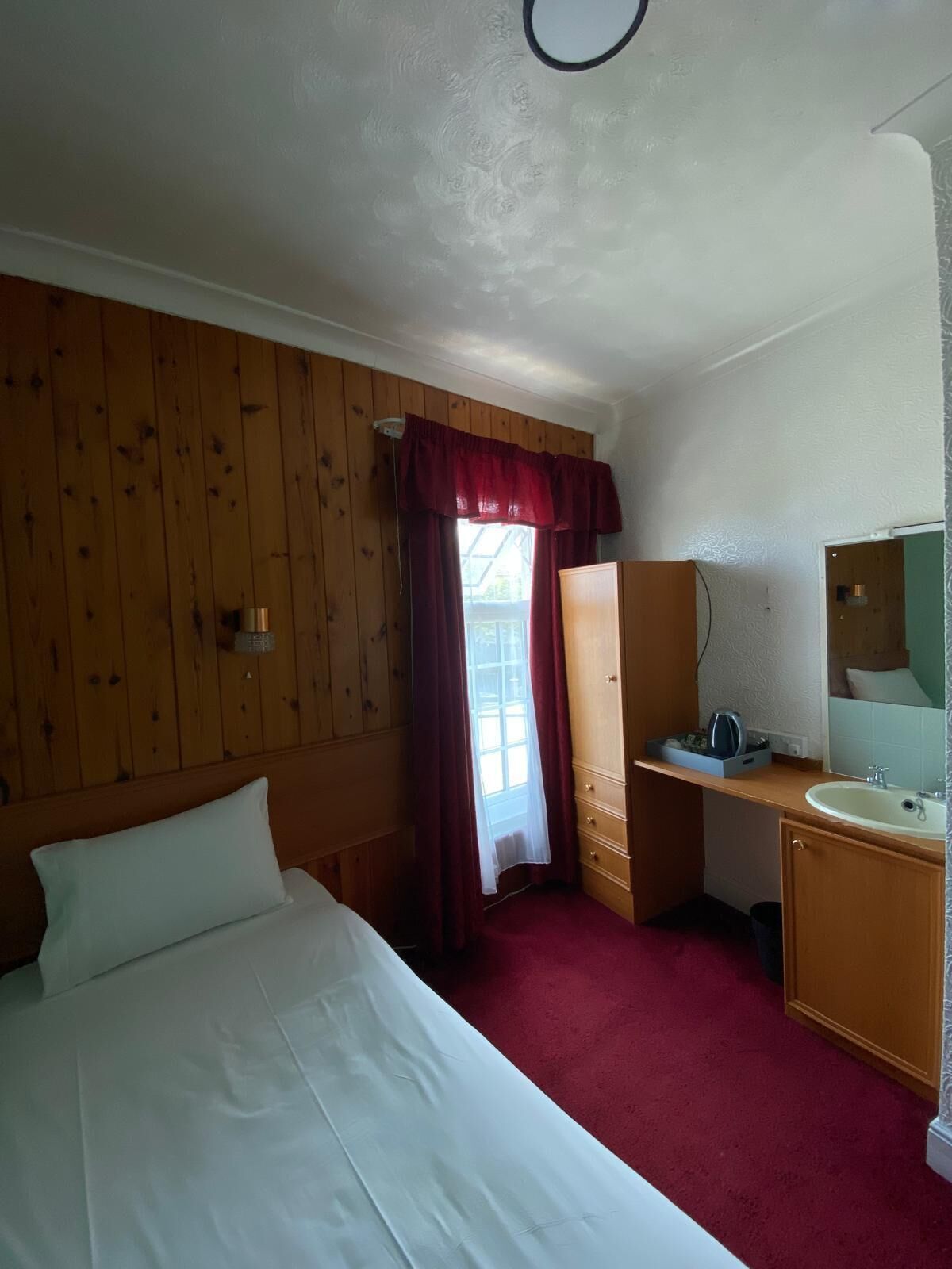 Standard Single Room | Desk, free WiFi