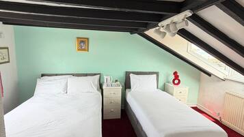Standard Single Room | Desk, free WiFi