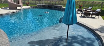 LUXURY COUNTRY RETREAT ~ PICKLEBALL COURT, FIRE PIT & COUNTRY VIEWS