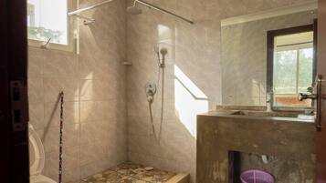 Luxury Villa, Balcony, Ocean View | Bathroom