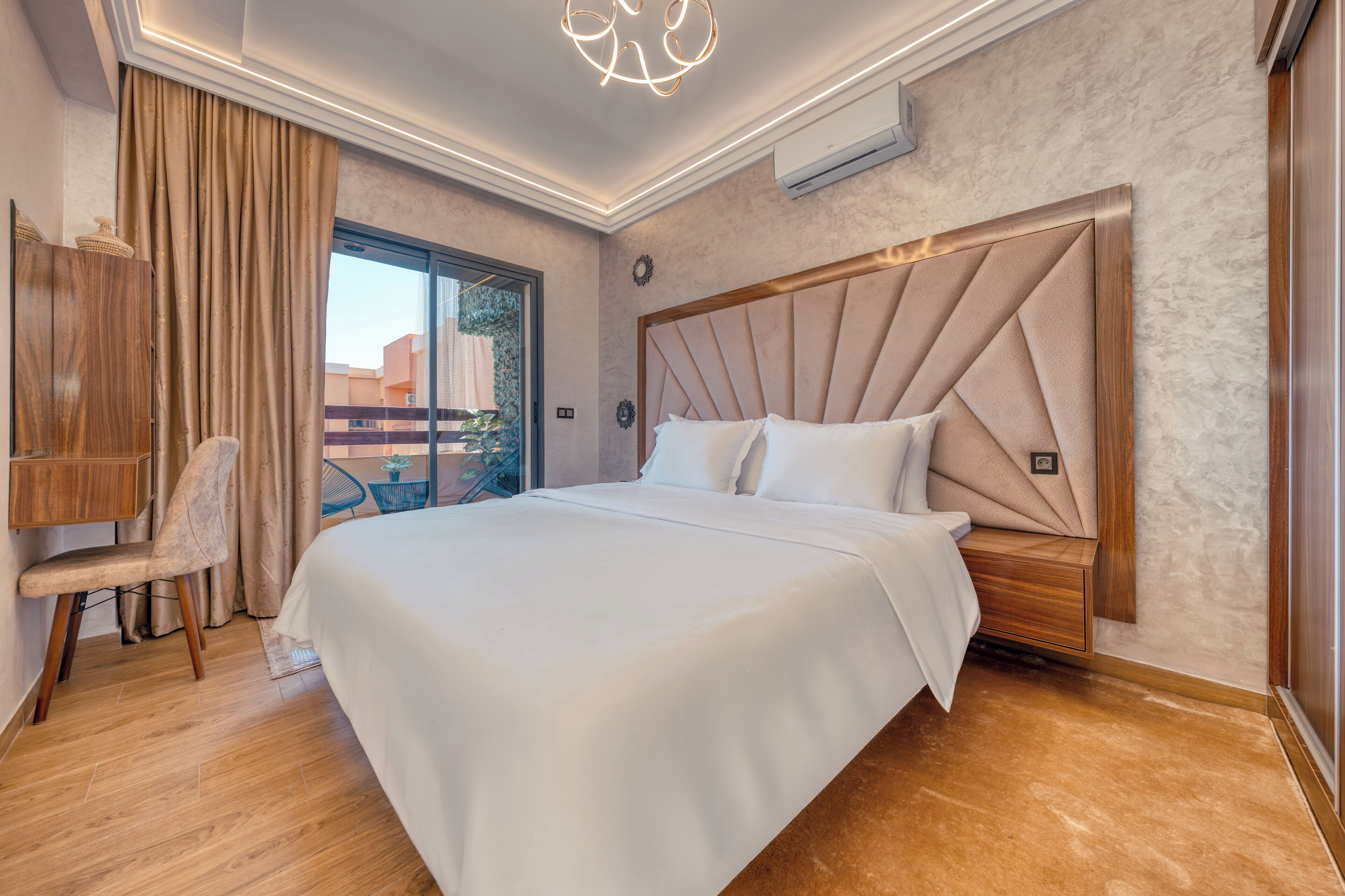 2 chambres, fer et planche à repasser, Wi-Fi, draps fournis